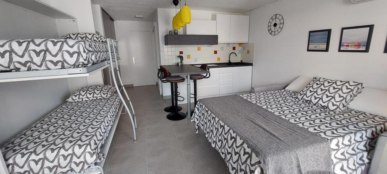 Charme Du Cap D'agde Apartment *